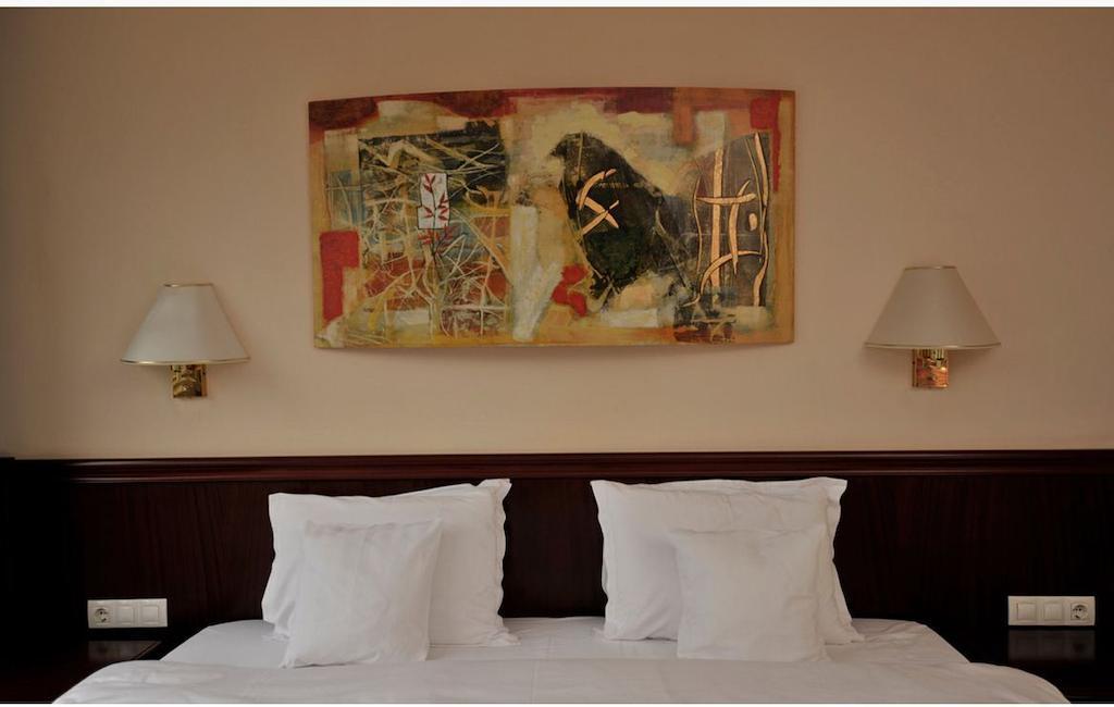 Zan Hotel فوينياسا المظهر الخارجي الصورة